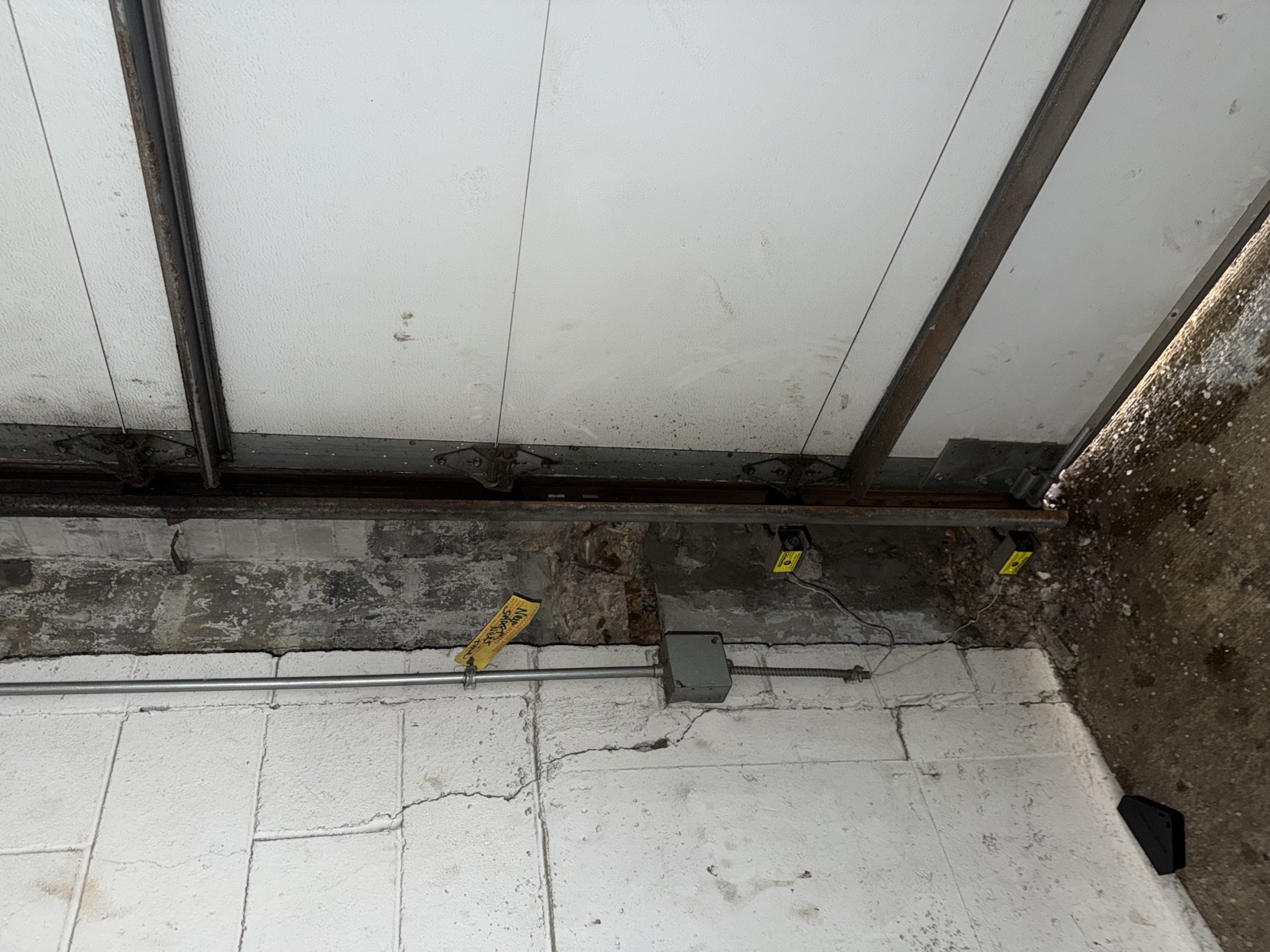 Garage Door - Tracks - 3
